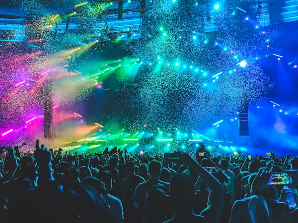 Entertainment & Atmosphere